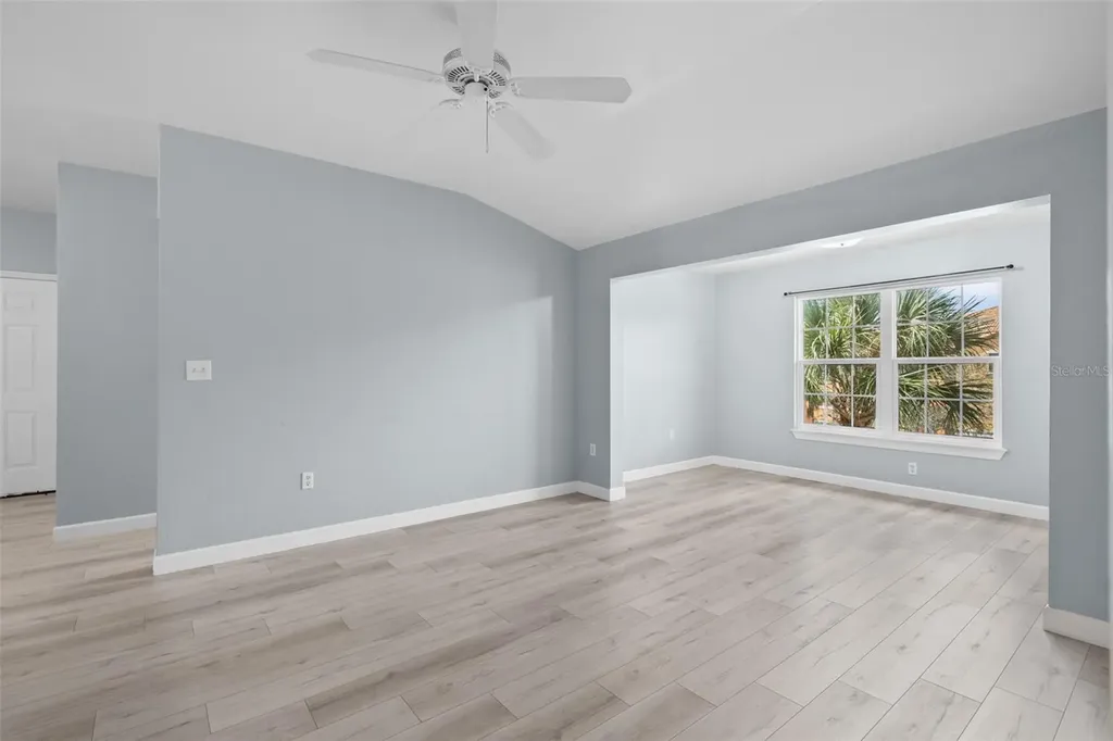 5459 Vineland Road Orlando FL 32811