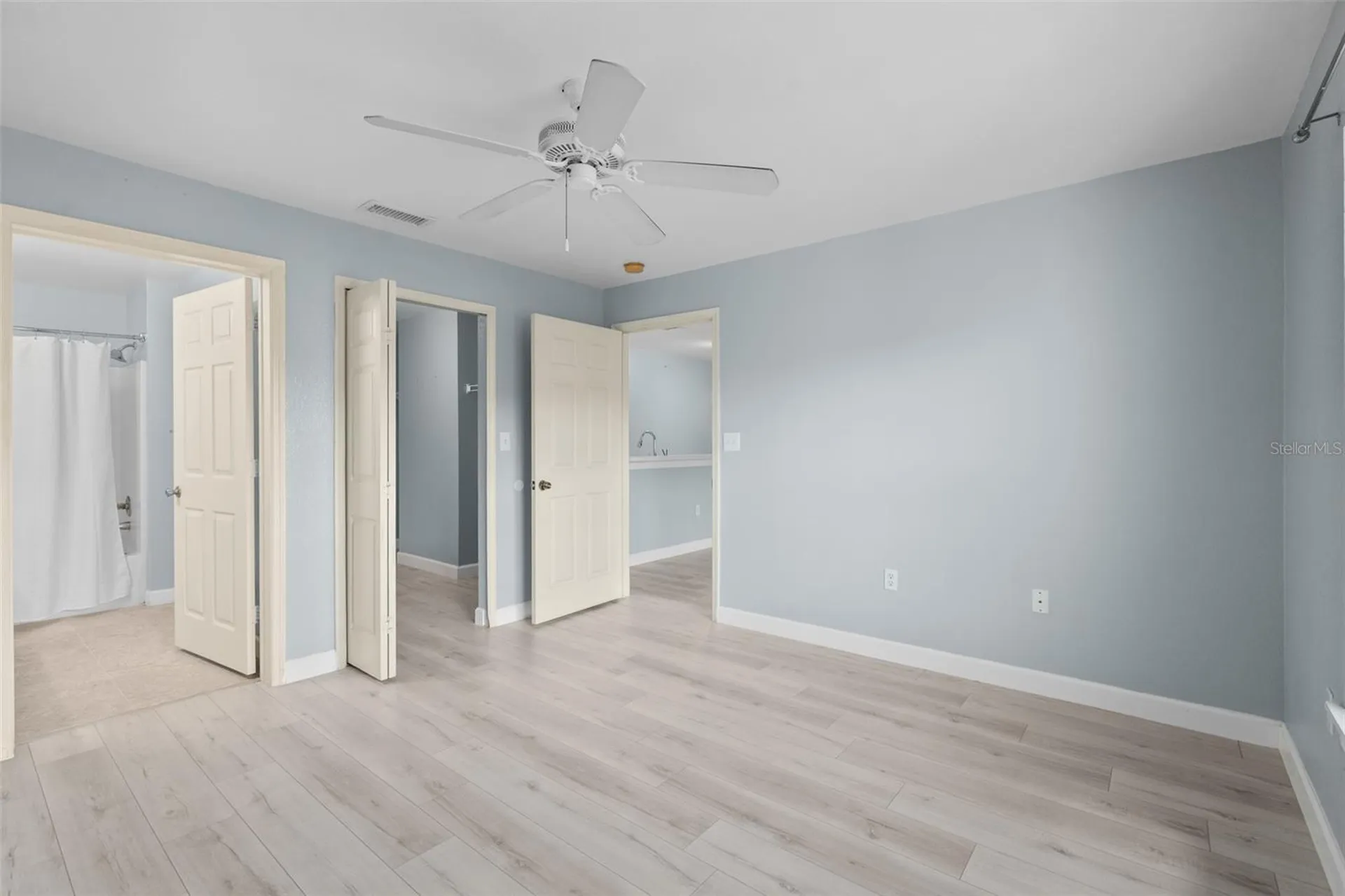 5459 Vineland Road Orlando FL 32811