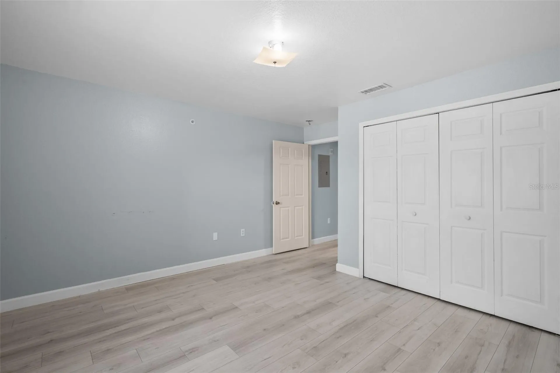 5459 Vineland Road Orlando FL 32811