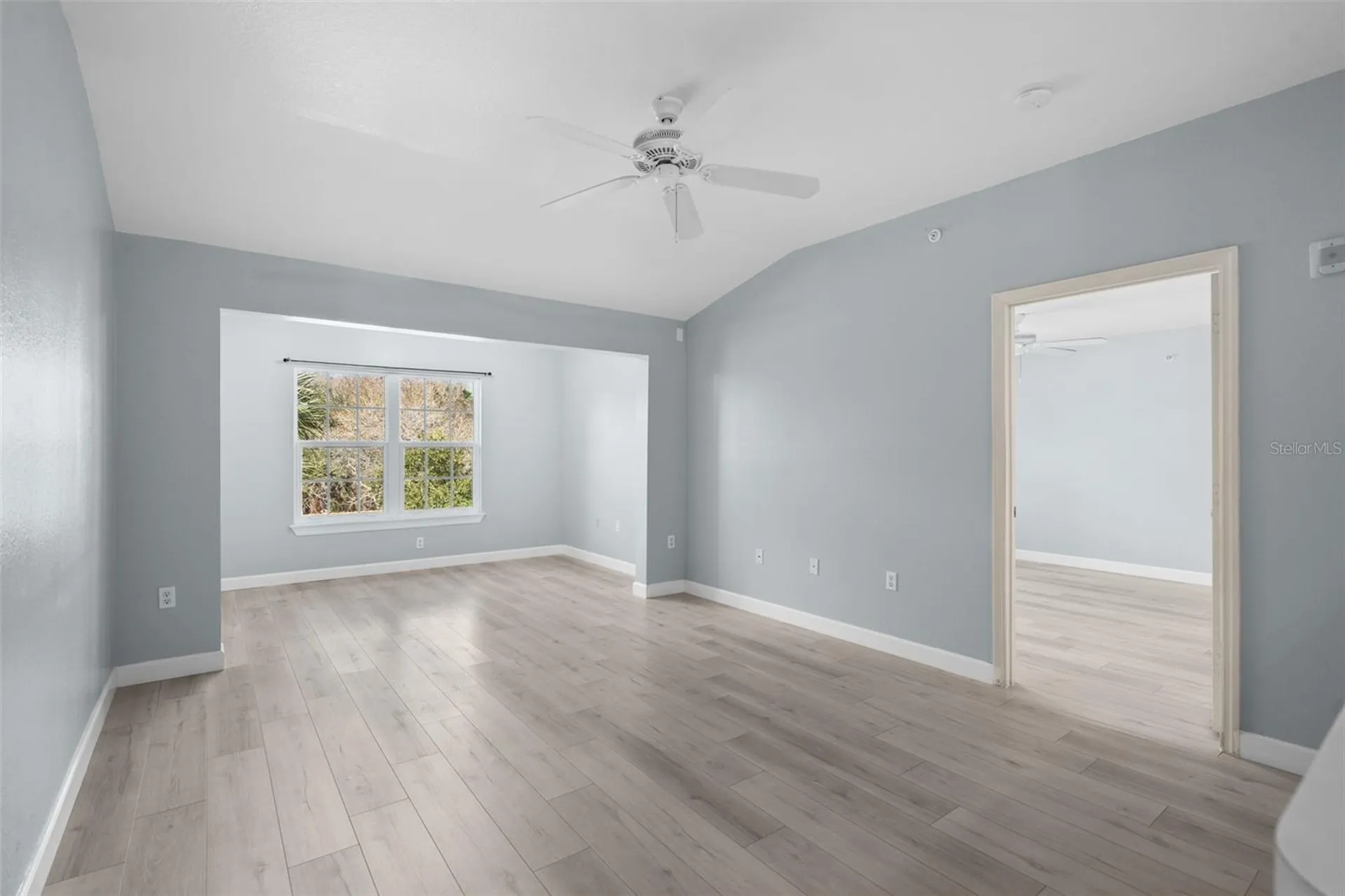 5459 Vineland Road Orlando FL 32811
