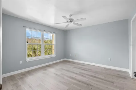 5459 Vineland Road Orlando FL 32811