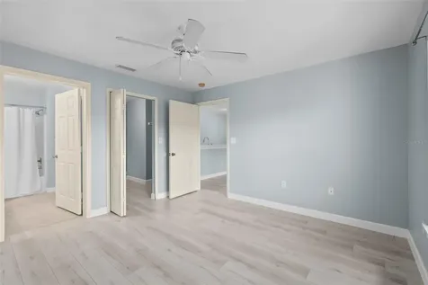 5459 Vineland Road Orlando FL 32811