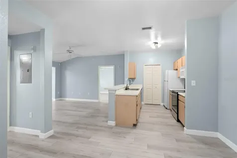 5459 Vineland Road Orlando FL 32811
