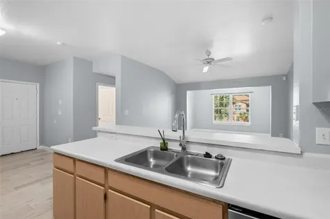 5459 Vineland Road Orlando FL 32811