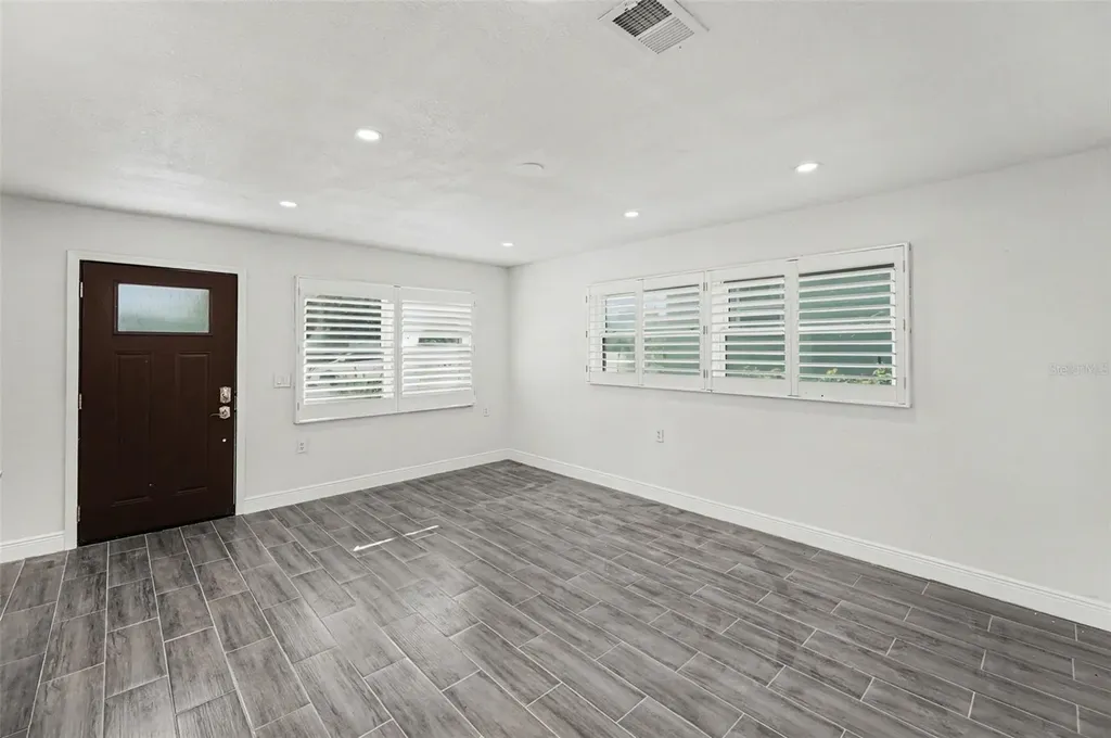 318 Bath Street Tarpon Springs FL 34689