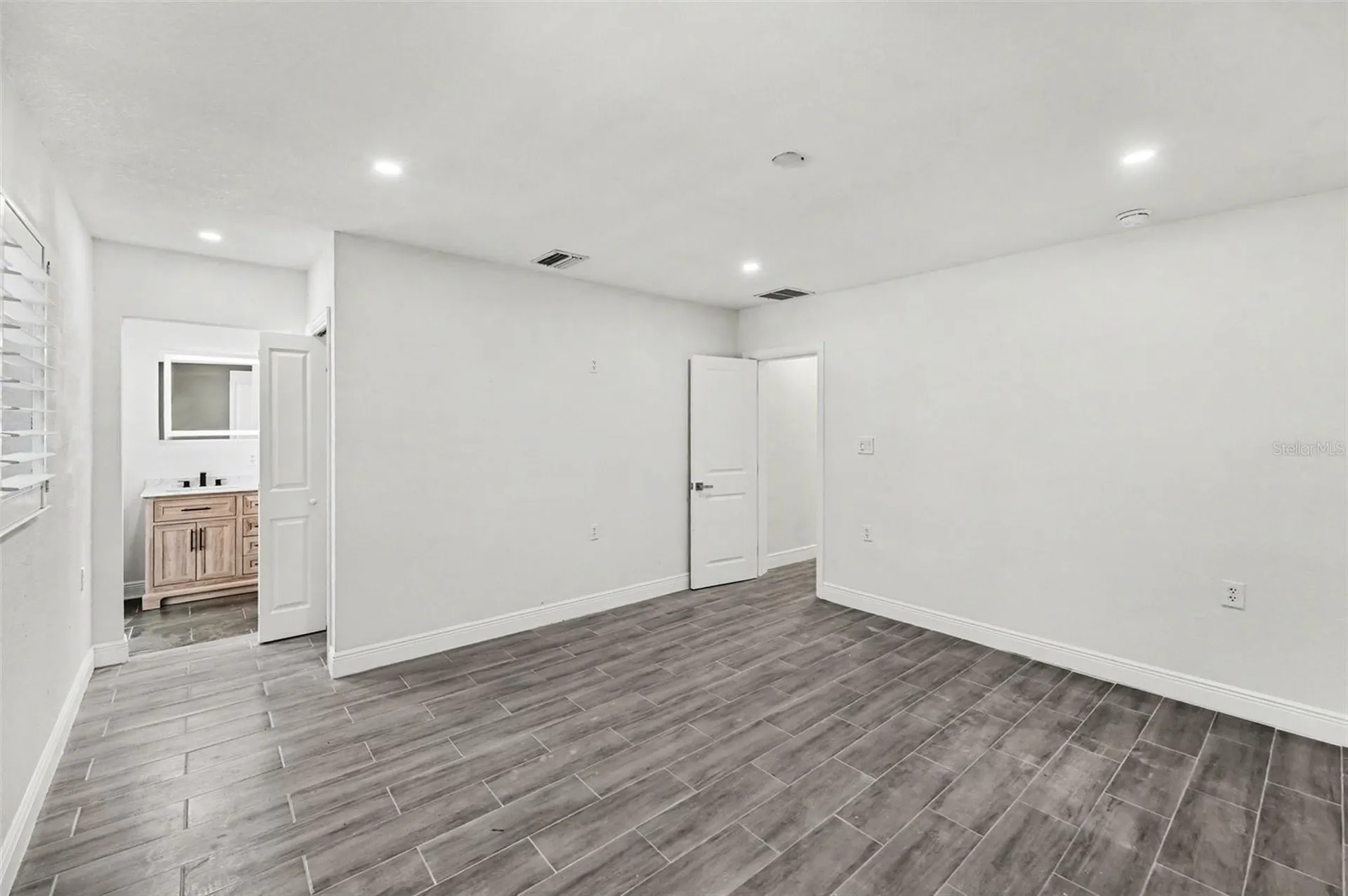318 Bath Street Tarpon Springs FL 34689