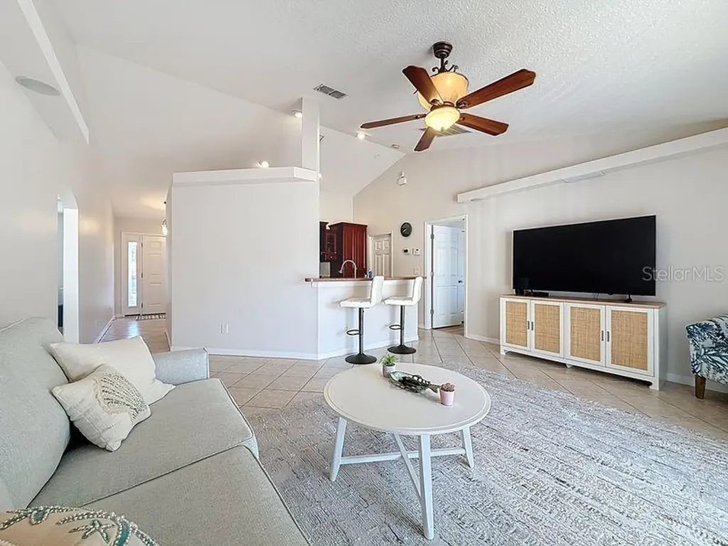 2402 Dryer Avenue Largo FL 33770