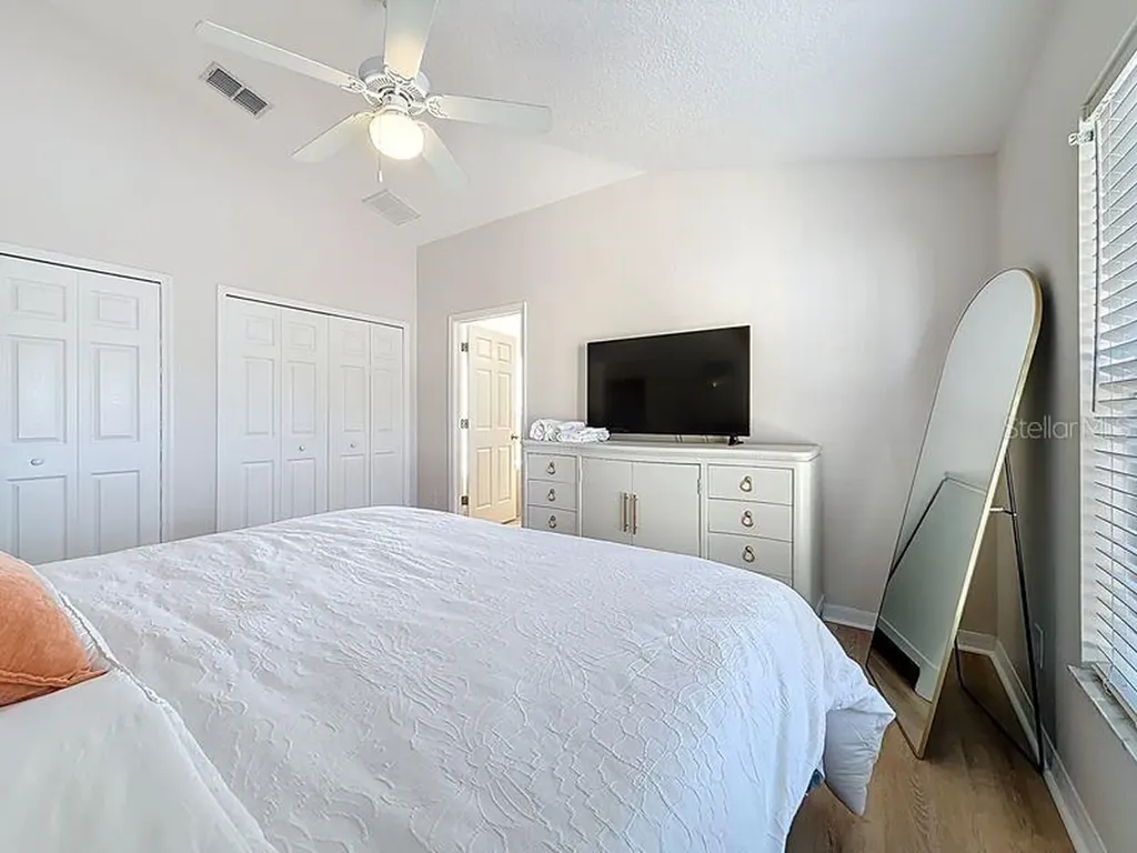 2402 Dryer Avenue Largo FL 33770