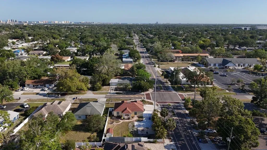 2402 Dryer Avenue Largo FL 33770