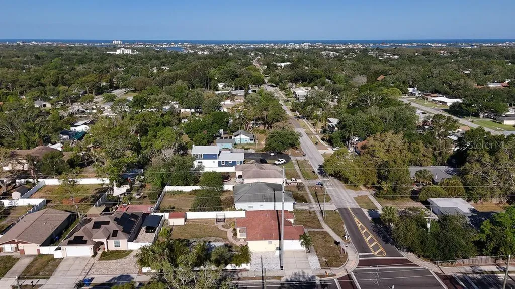 2402 Dryer Avenue Largo FL 33770