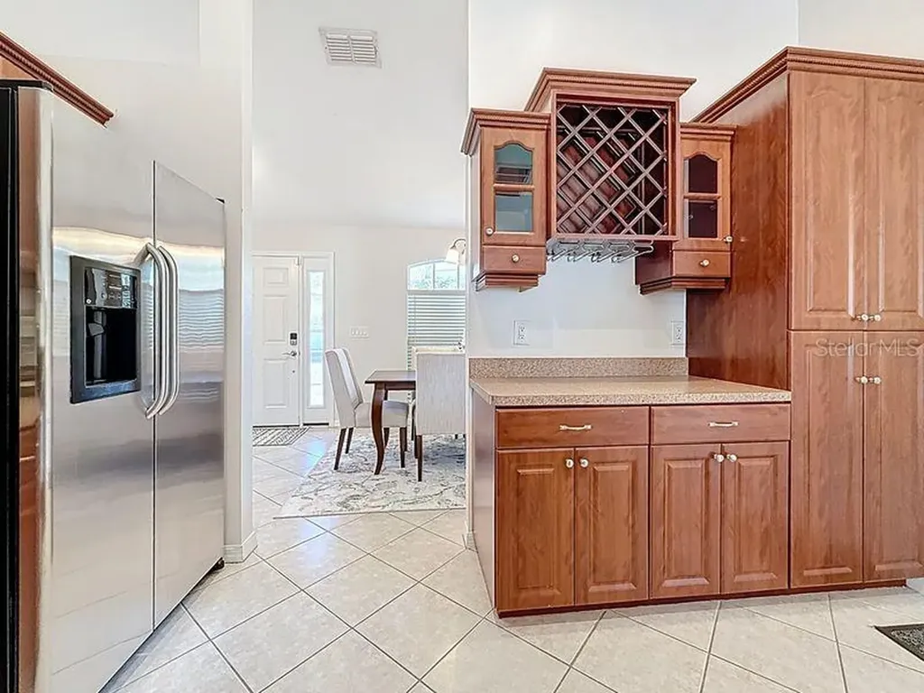 2402 Dryer Avenue Largo FL 33770