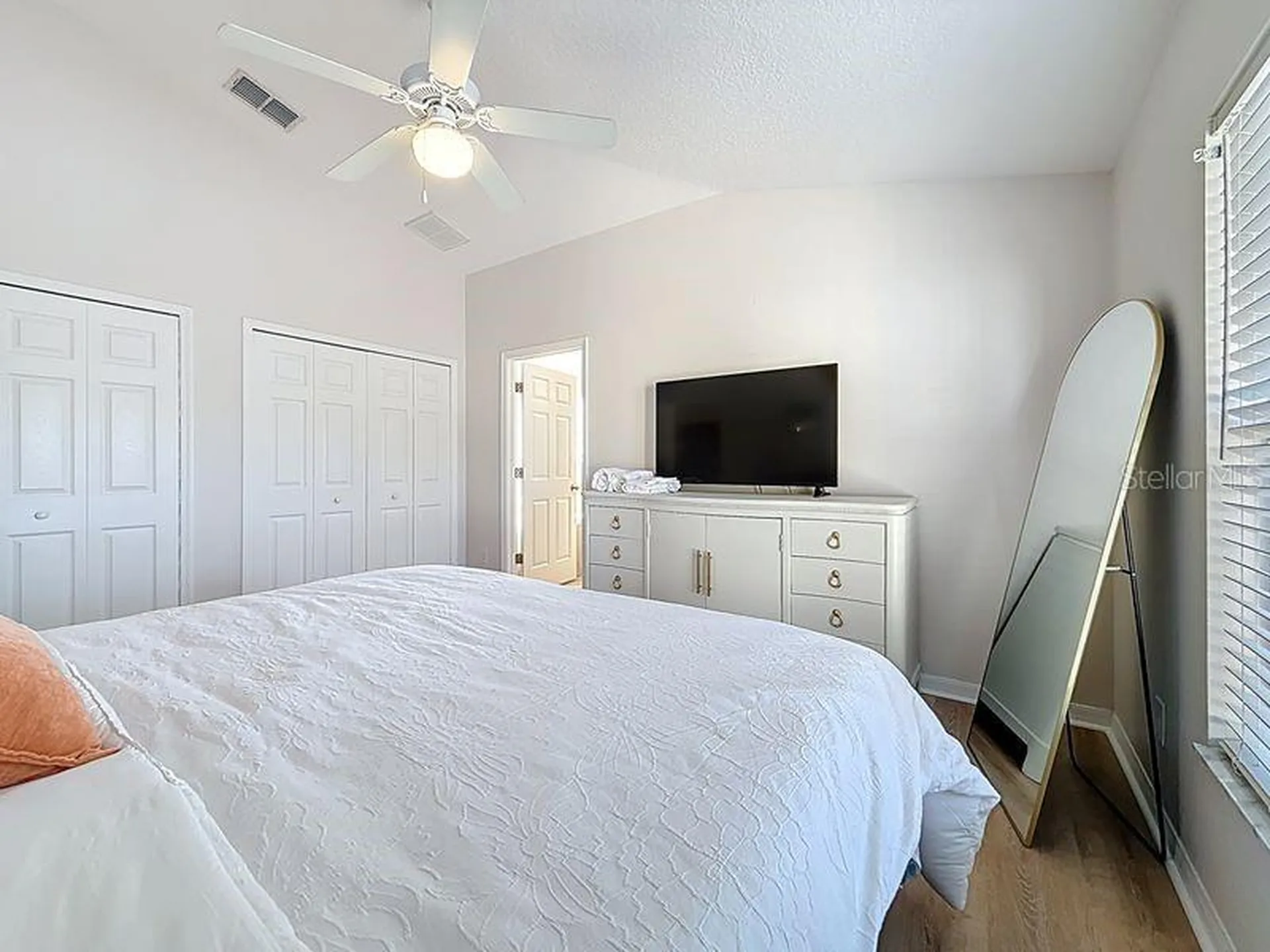 2402 Dryer Avenue Largo FL 33770