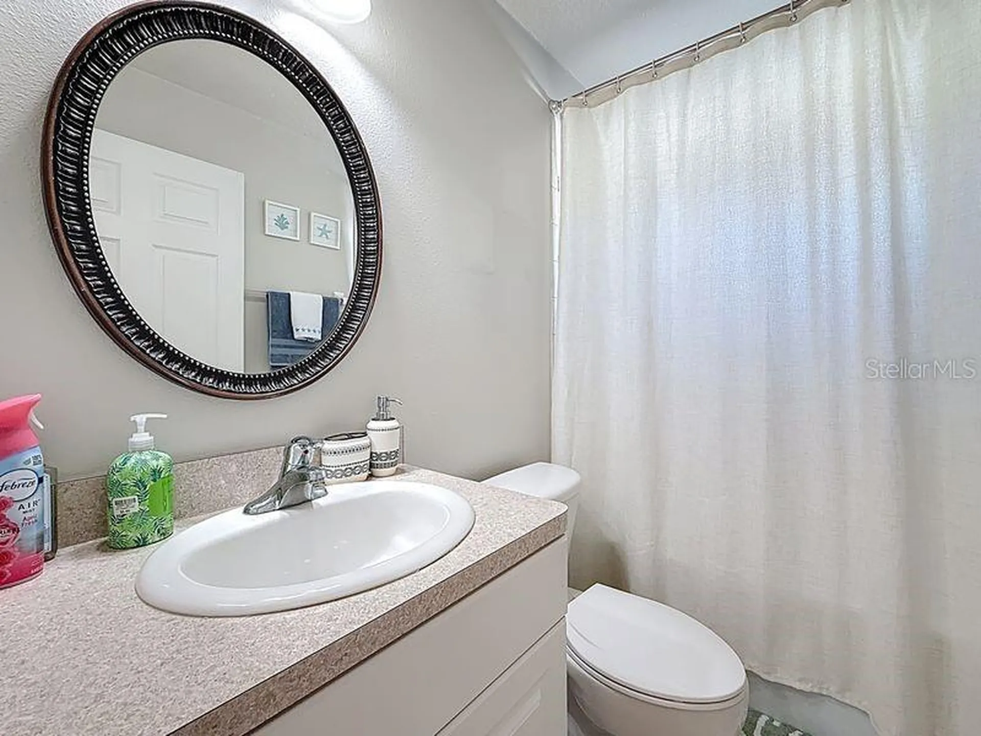 2402 Dryer Avenue Largo FL 33770