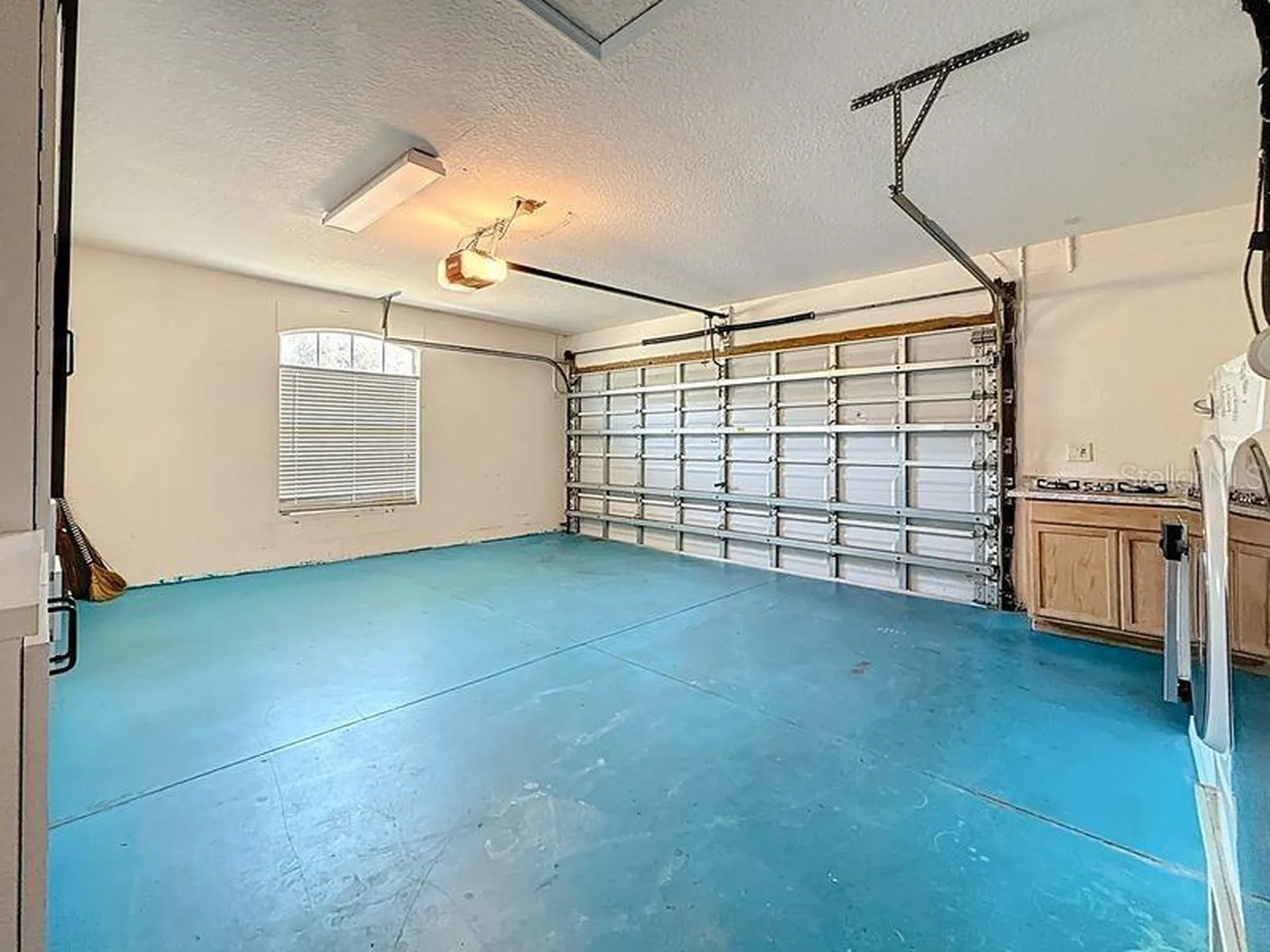 2402 Dryer Avenue Largo FL 33770