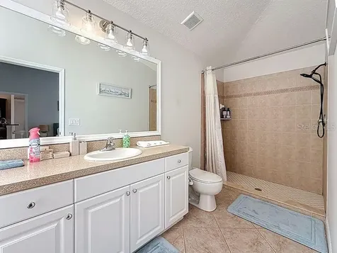 2402 Dryer Avenue Largo FL 33770
