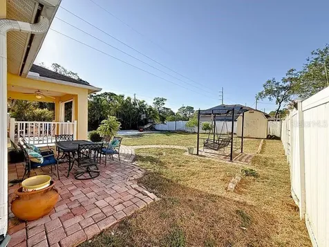 2402 Dryer Avenue Largo FL 33770