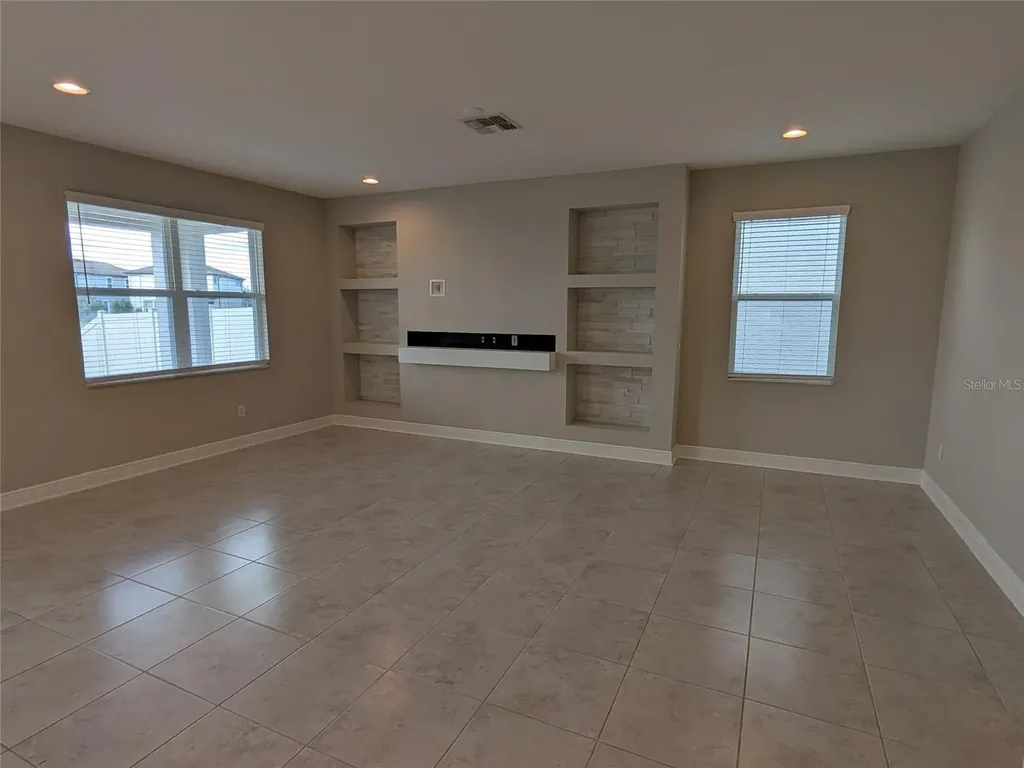 7545 Pool Compass Loop Wesley Chapel FL 33545