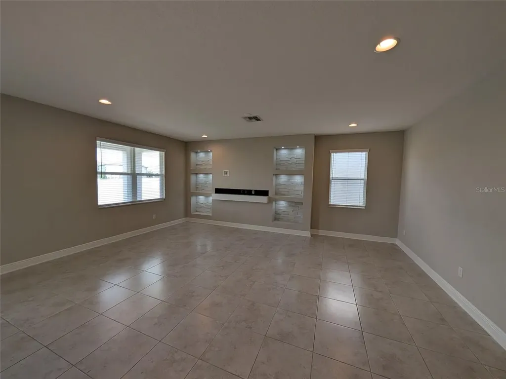 7545 Pool Compass Loop Wesley Chapel FL 33545