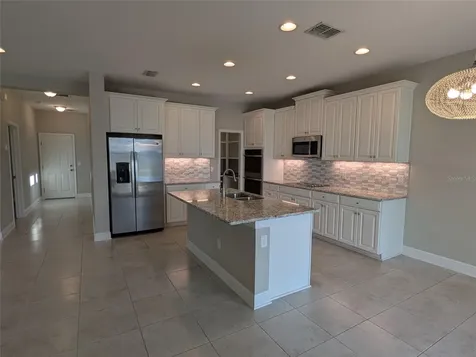 7545 Pool Compass Loop Wesley Chapel FL 33545