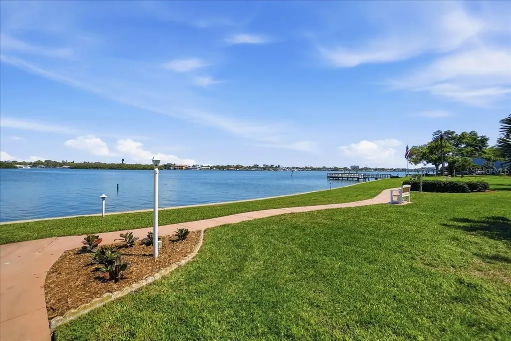 1847 Shore Drive S South Pasadena FL 33707