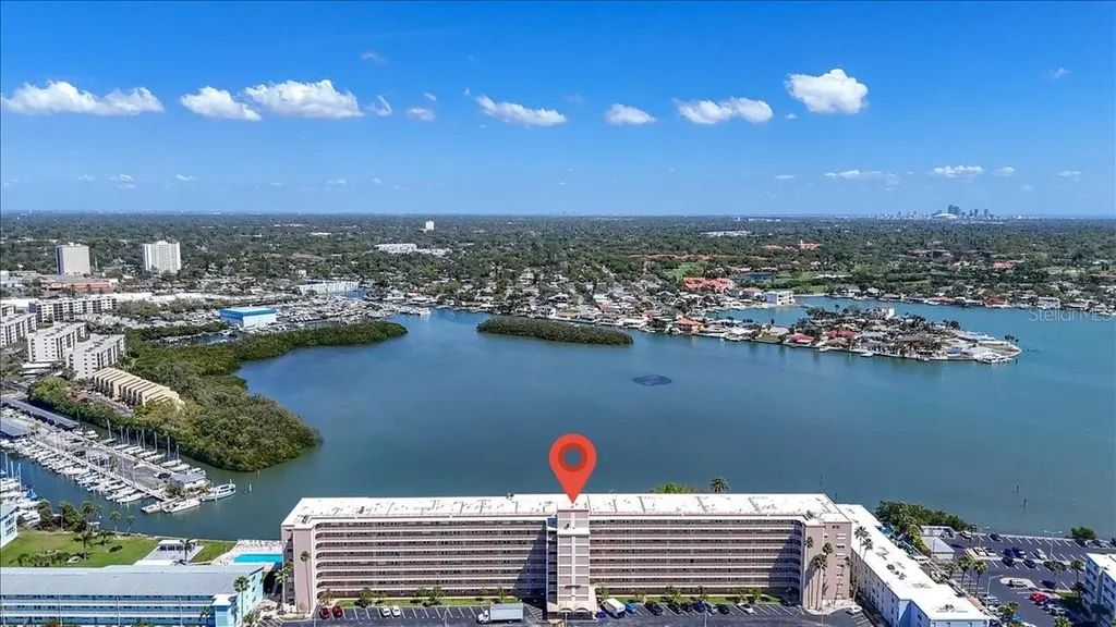 1847 Shore Drive S South Pasadena FL 33707