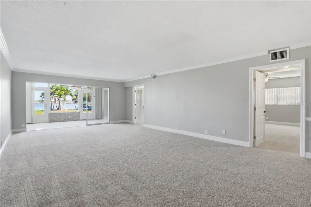 1847 Shore Drive S South Pasadena FL 33707