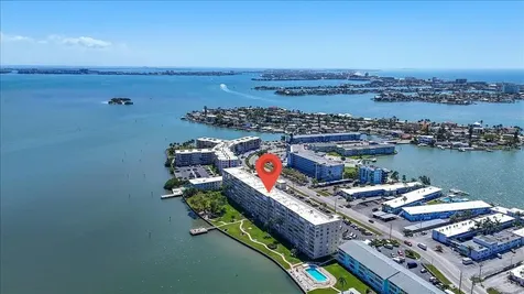 1847 Shore Drive S South Pasadena FL 33707
