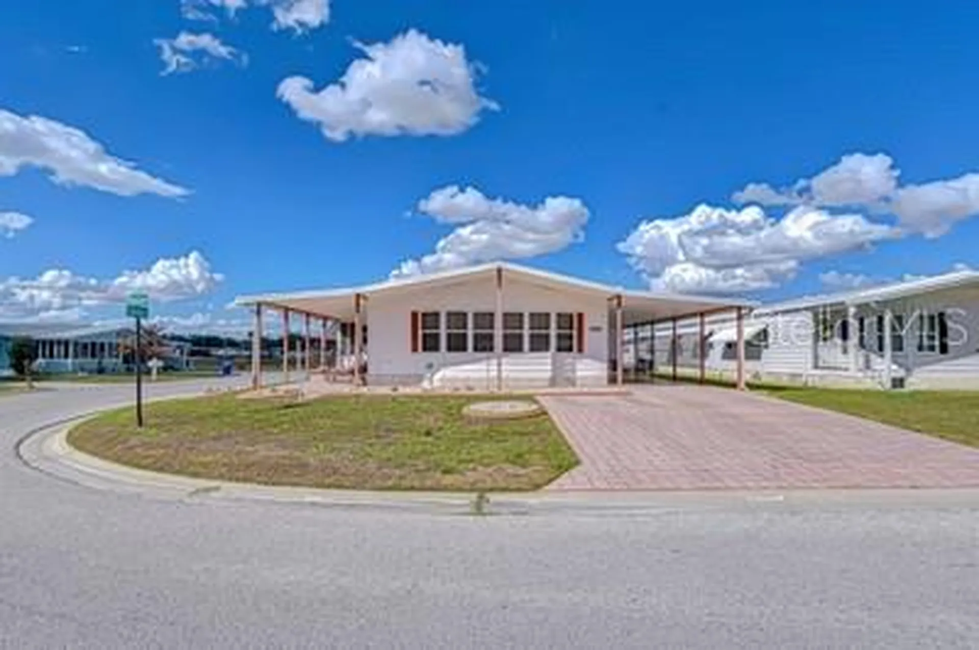 35909 Bueno Drive Zephyrhills FL 33541