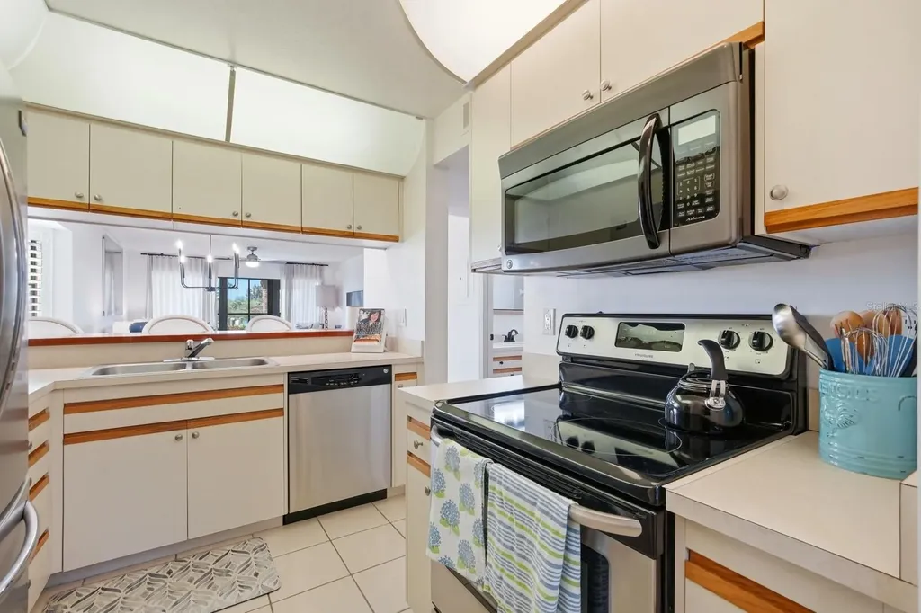 460 Bouchelle Drive New Smyrna Beach FL 32169