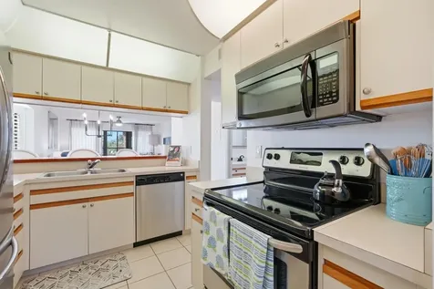 460 Bouchelle Drive New Smyrna Beach FL 32169