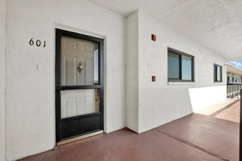 8186 Terrace Garden Drive N St Petersburg FL 33709
