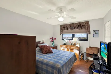 8186 Terrace Garden Drive N St Petersburg FL 33709