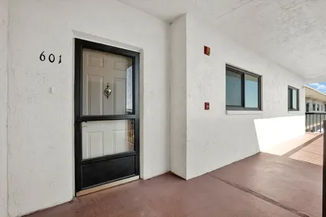 8186 Terrace Garden Drive N St Petersburg FL 33709