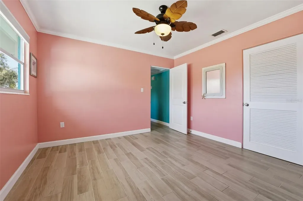 2400 Pine Court Nokomis FL 34275