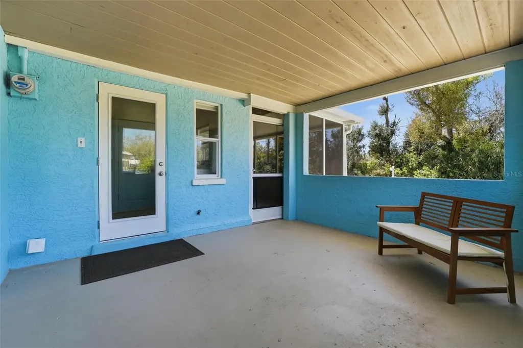 2400 Pine Court Nokomis FL 34275