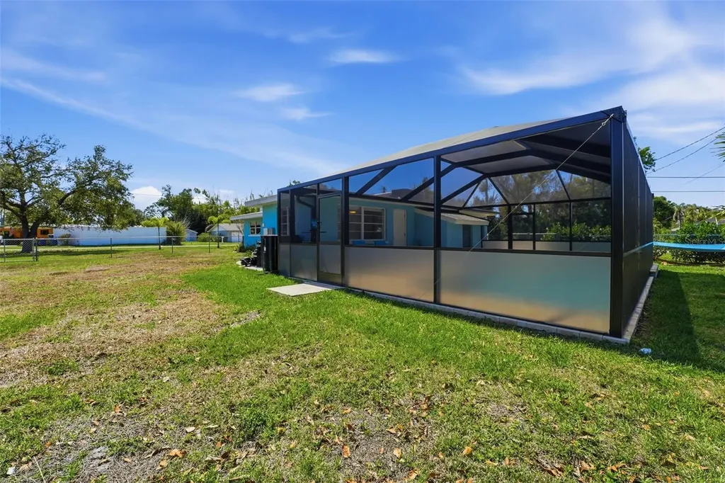 2400 Pine Court Nokomis FL 34275