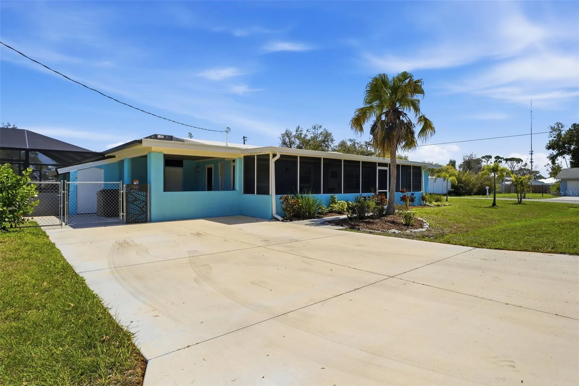 2400 Pine Court Nokomis FL 34275