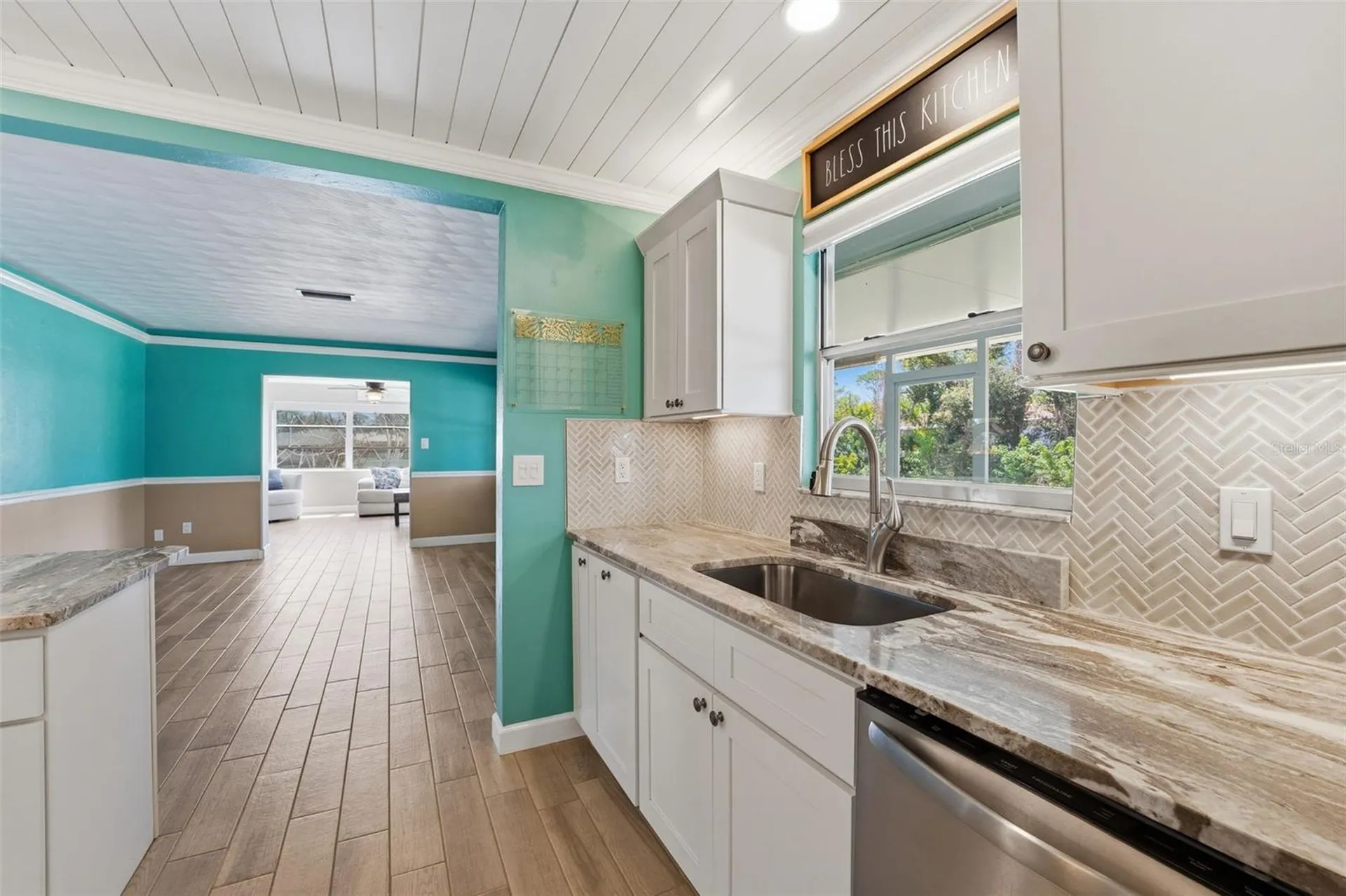 2400 Pine Court Nokomis FL 34275
