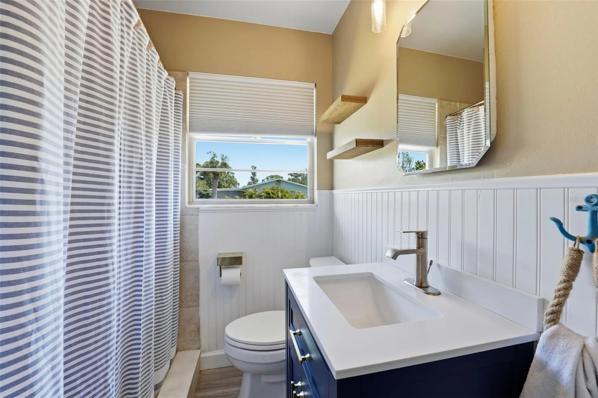 2400 Pine Court Nokomis FL 34275