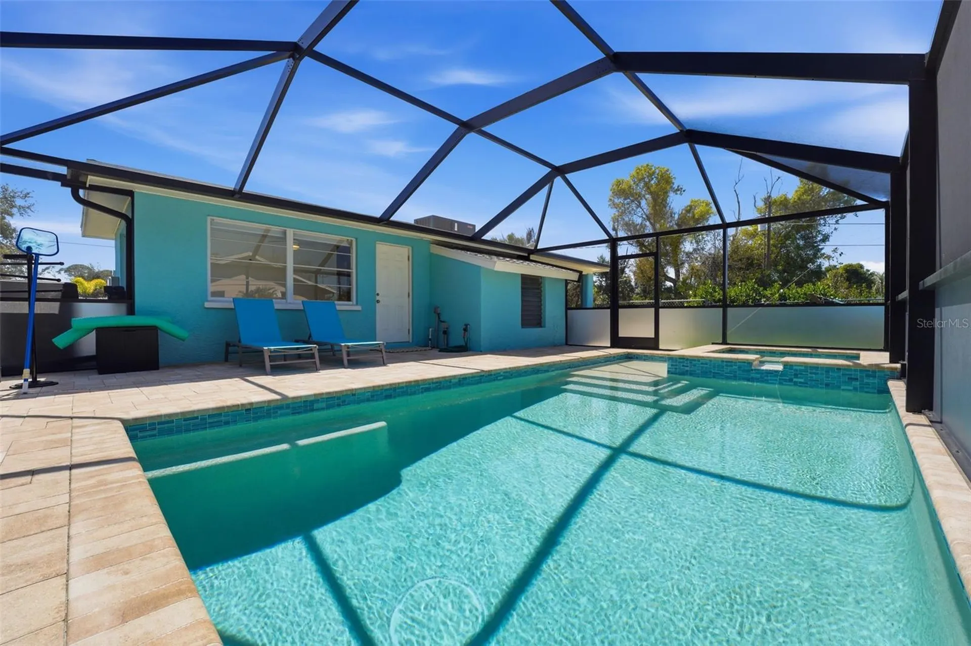 2400 Pine Court Nokomis FL 34275