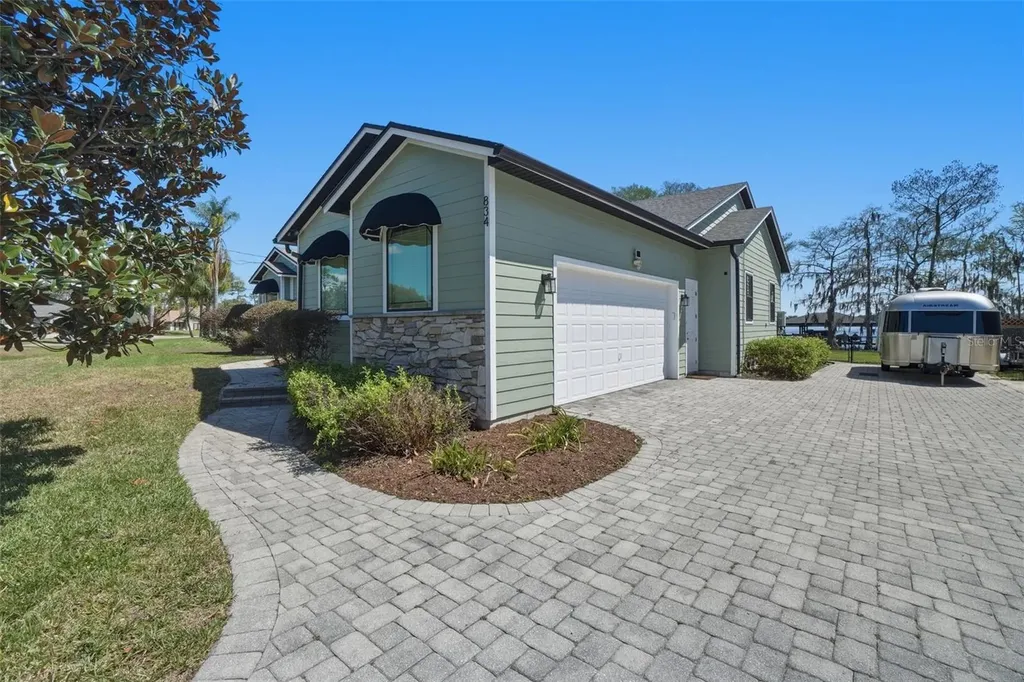 834 Millshore Drive Chuluota FL 32766