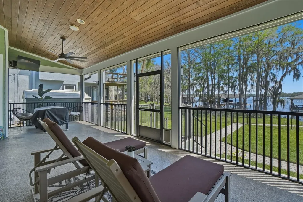 834 Millshore Drive Chuluota FL 32766
