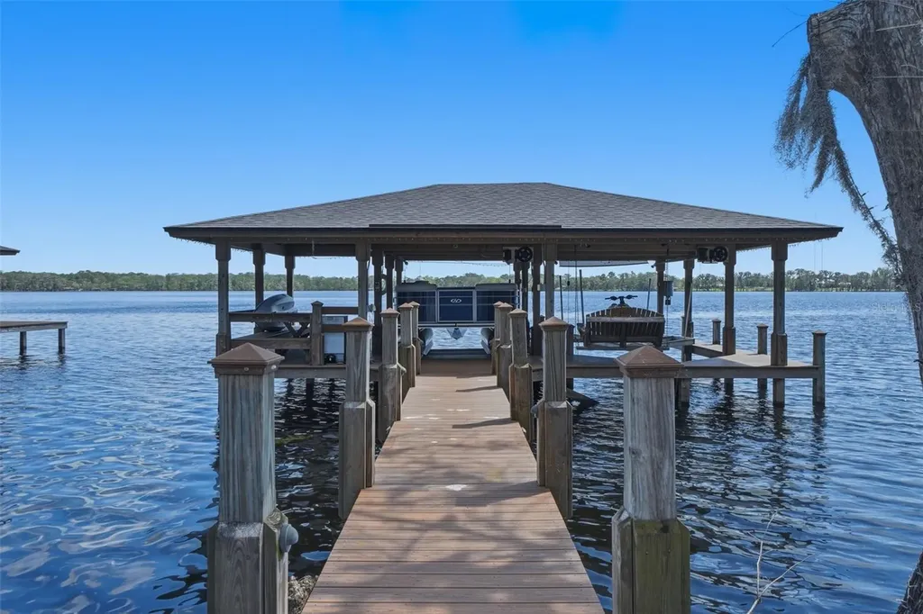 834 Millshore Drive Chuluota FL 32766