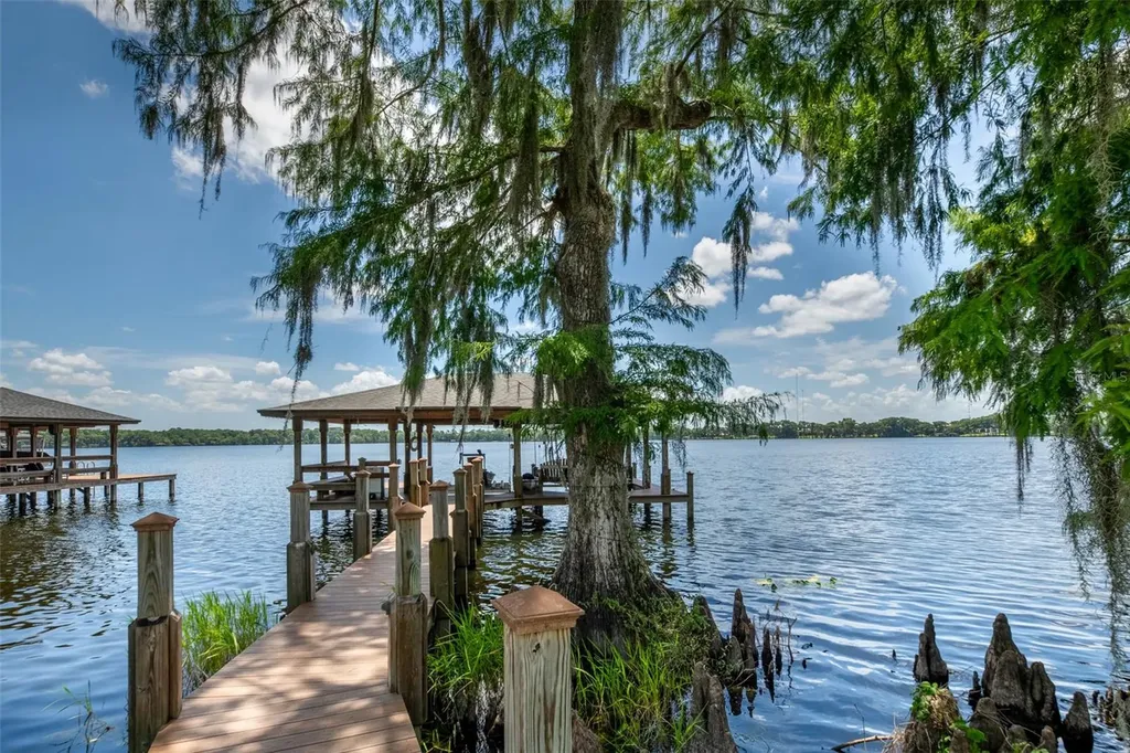 834 Millshore Drive Chuluota FL 32766