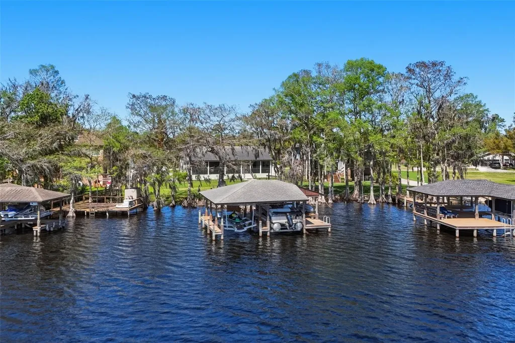 834 Millshore Drive Chuluota FL 32766