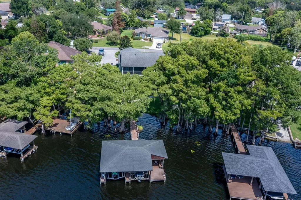 834 Millshore Drive Chuluota FL 32766