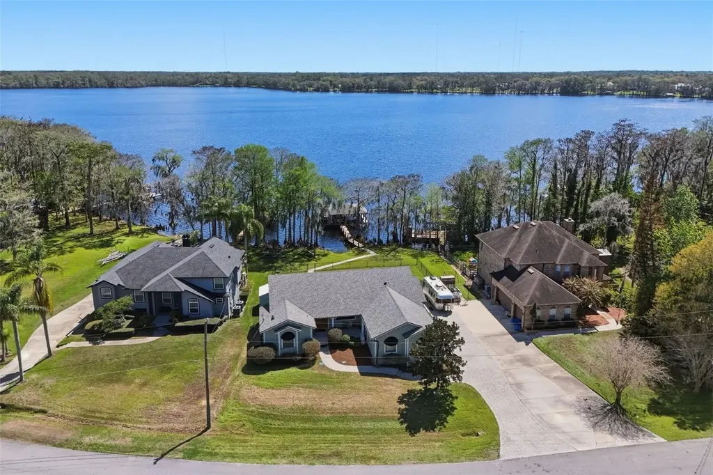 834 Millshore Drive Chuluota FL 32766