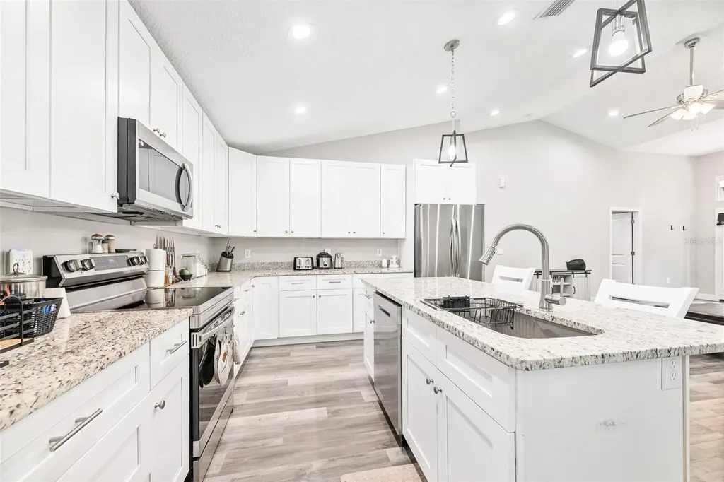2145 Hamilton Avenue Orange City FL 32763