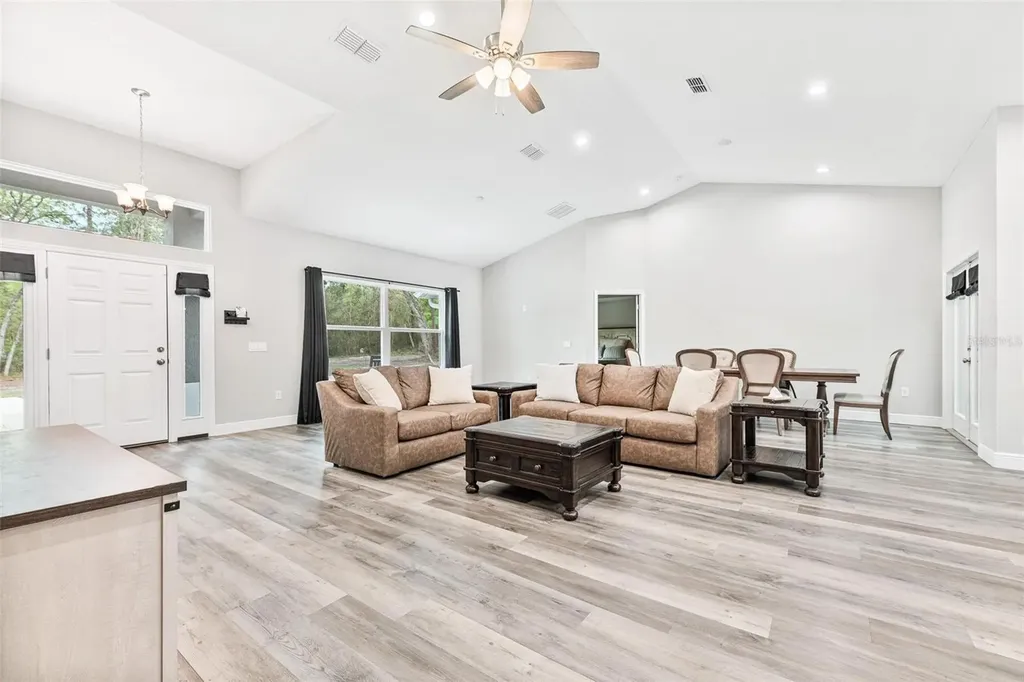 2145 Hamilton Avenue Orange City FL 32763