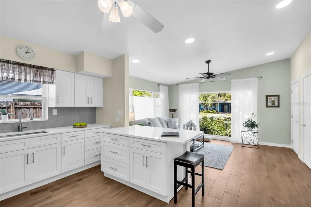 1884 San Mateo Drive Dunedin FL 34698